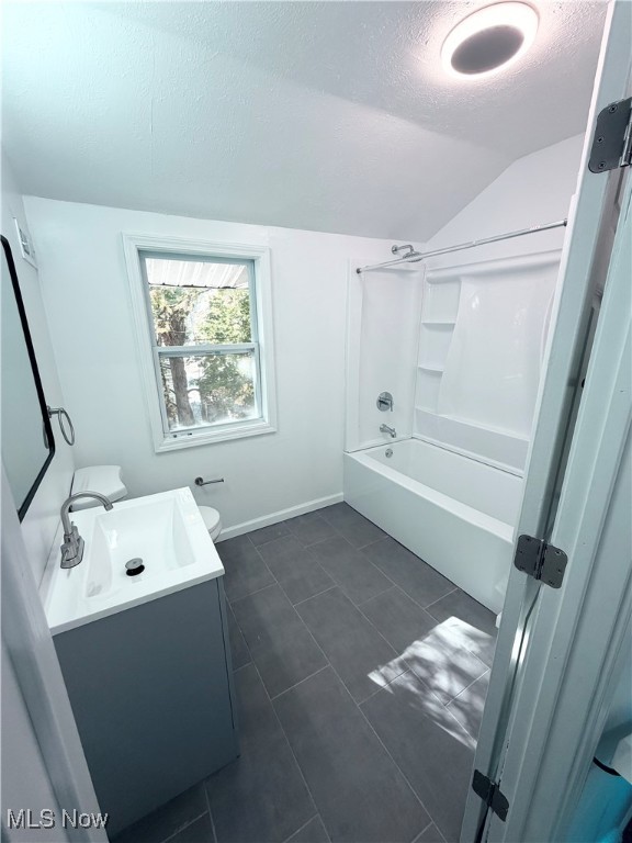 10714 Greenlawn Avenue Cleveland OH 44108