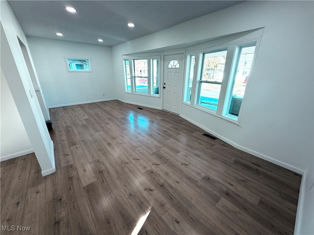 10714 Greenlawn Avenue Cleveland OH 44108