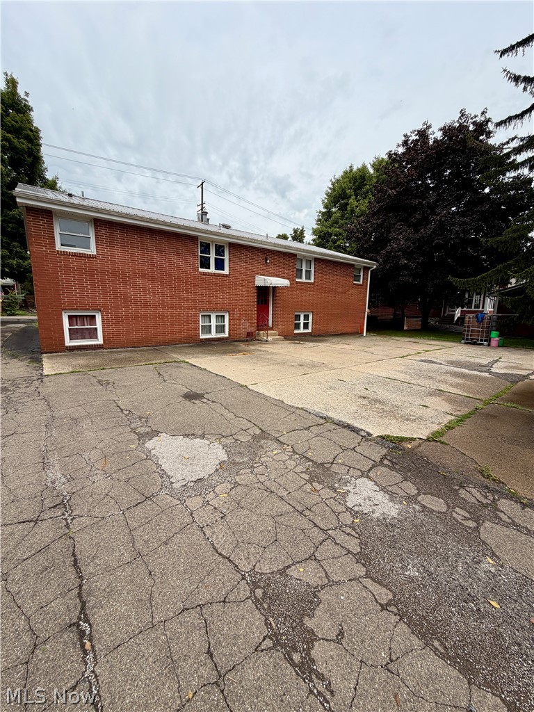 320 E Chestnut Street Lisbon OH 44432