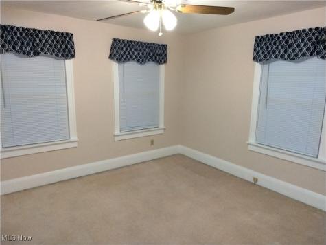 7608 Ridgefield Avenue Parma OH 44129