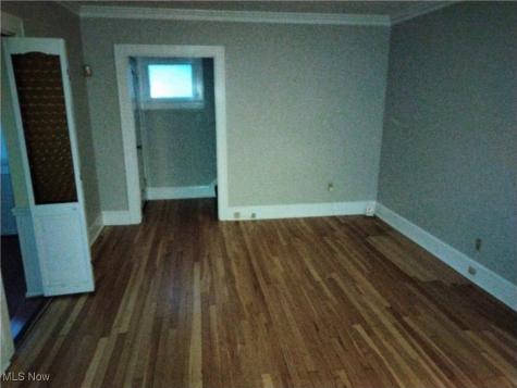 7608 Ridgefield Avenue Parma OH 44129