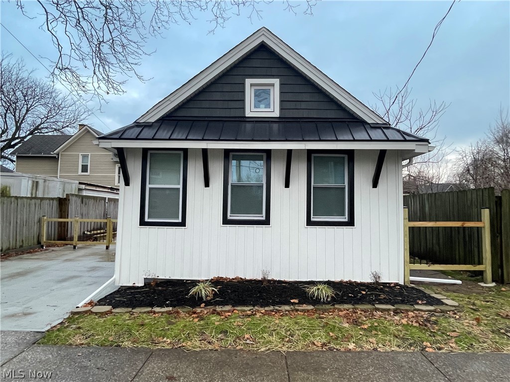 2218 W 30th Street Cleveland OH 44113