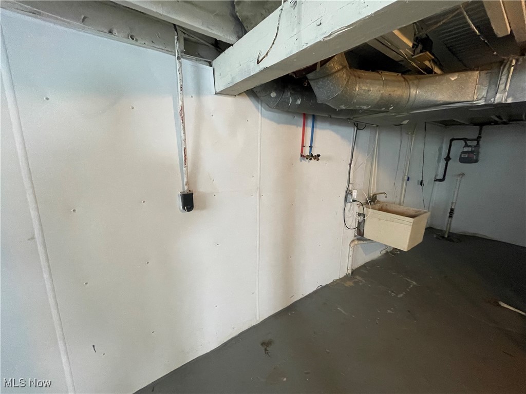 944 Baughman Street Akron OH 44320