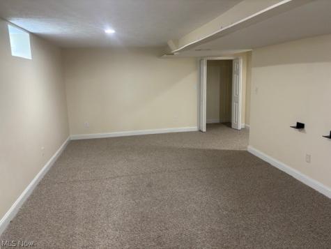 844 Royal Road Cleveland OH 44110