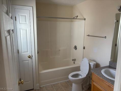 844 Royal Road Cleveland OH 44110