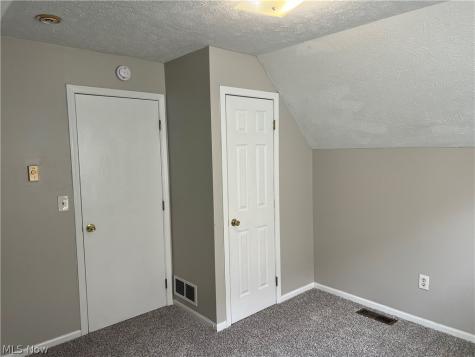 9702 Gaylord Avenue Cleveland OH 44105