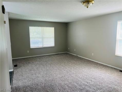 9702 Gaylord Avenue Cleveland OH 44105