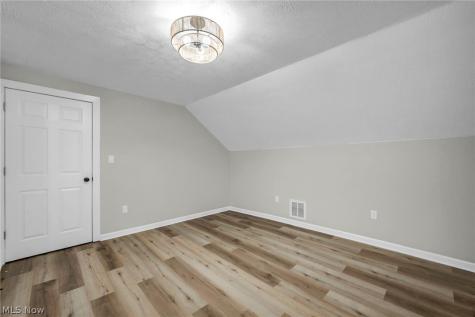 1939 W 54th Street Cleveland OH 44102