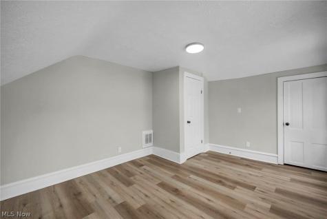 1939 W 54th Street Cleveland OH 44102