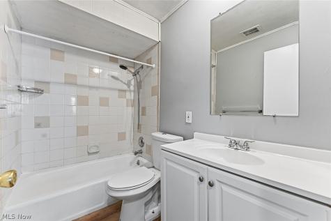 473 E 222nd Street Euclid OH 44123