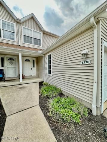 1330 Meadow Run Copley OH 44321