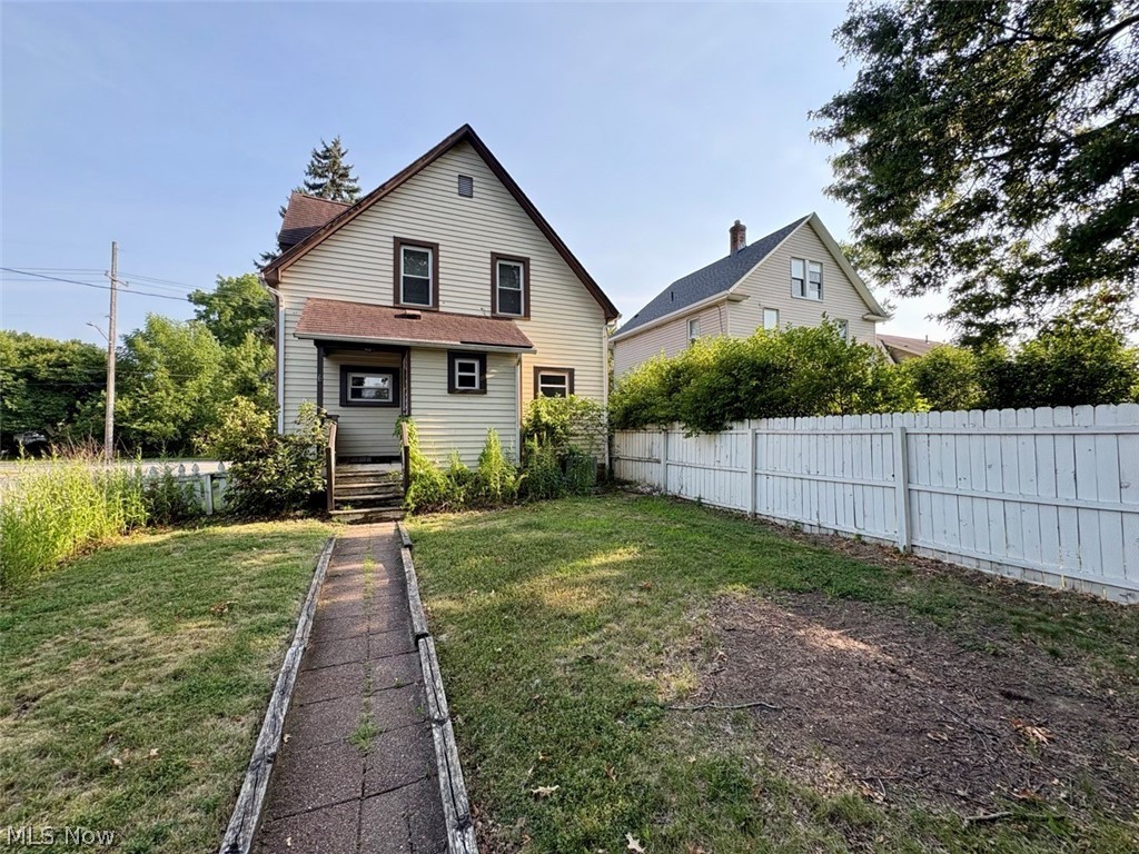 605 Sackett Avenue Cuyahoga Falls OH 44221