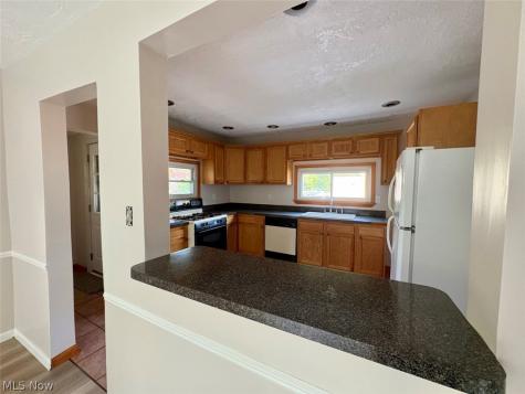 605 Sackett Avenue Cuyahoga Falls OH 44221