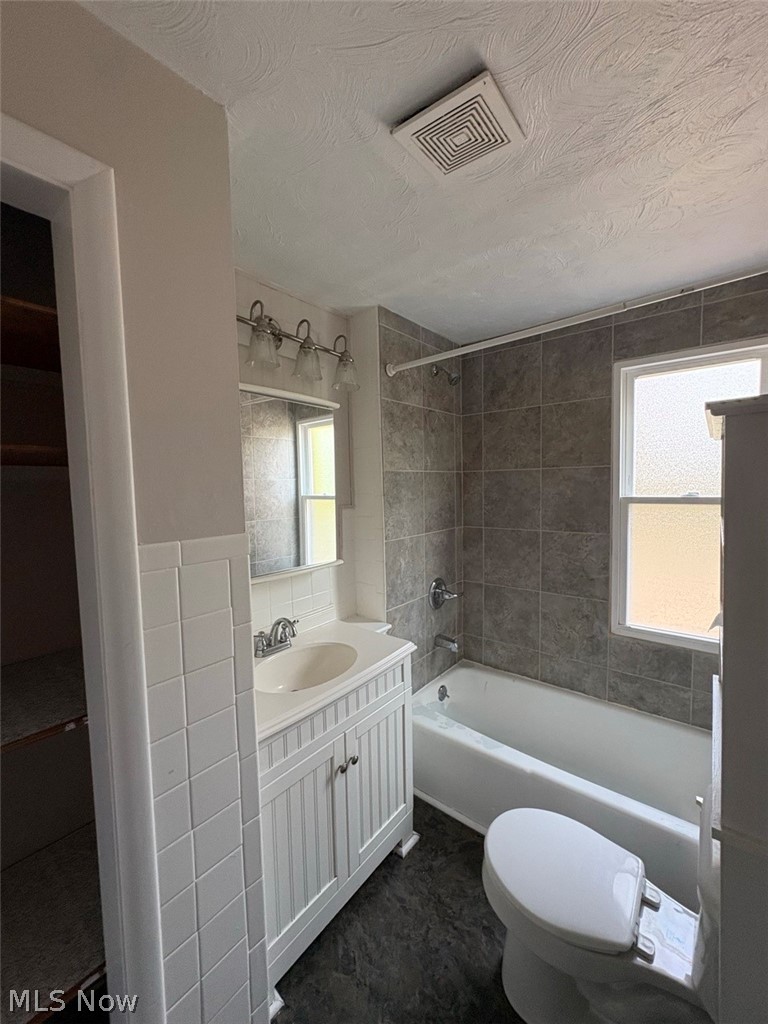 605 Sackett Avenue Cuyahoga Falls OH 44221