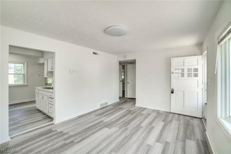 13117 Wilton Avenue Cleveland OH 44135