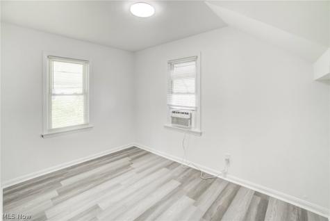 13117 Wilton Avenue Cleveland OH 44135