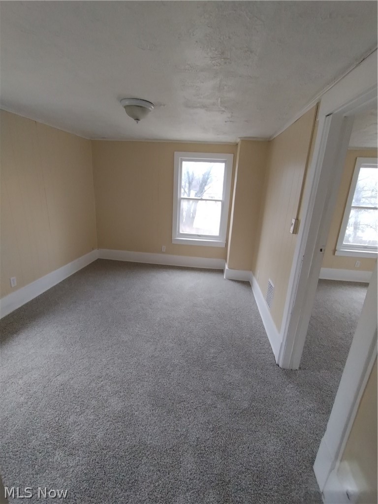 660 4th Street SW Warren OH 44483