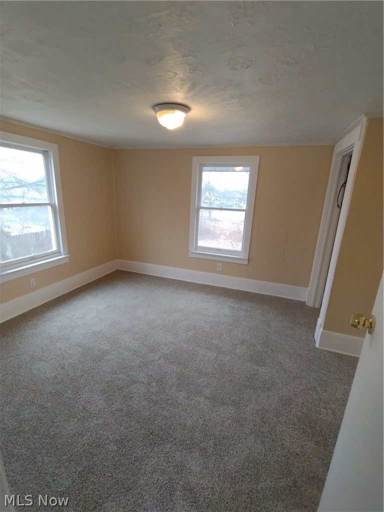 660 4th Street SW Warren OH 44483