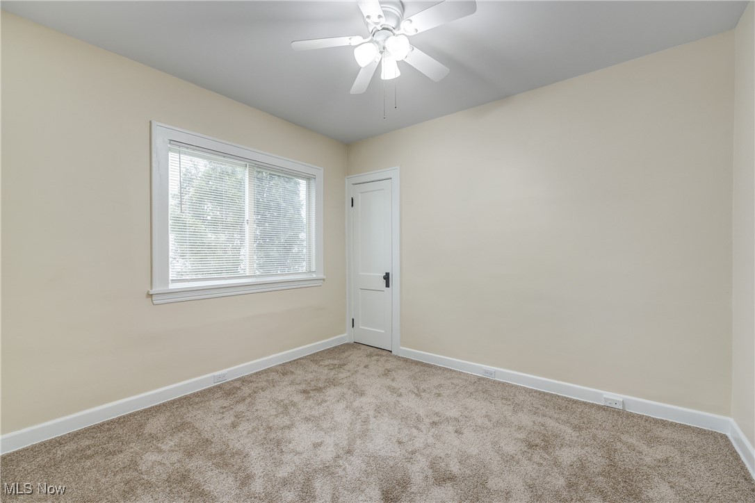 2085 Chesterland Avenue Lakewood OH 44107