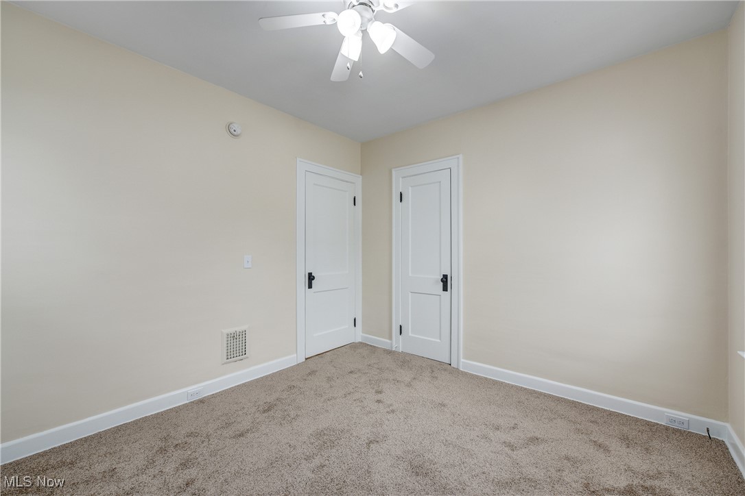 2085 Chesterland Avenue Lakewood OH 44107