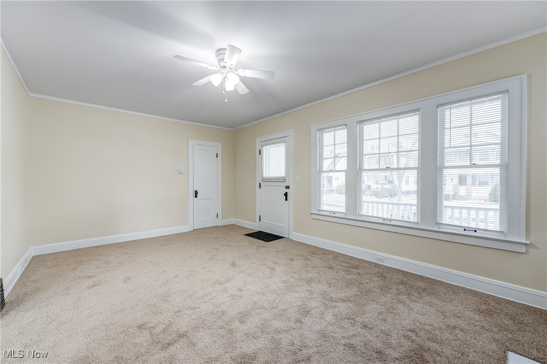 2085 Chesterland Avenue Lakewood OH 44107