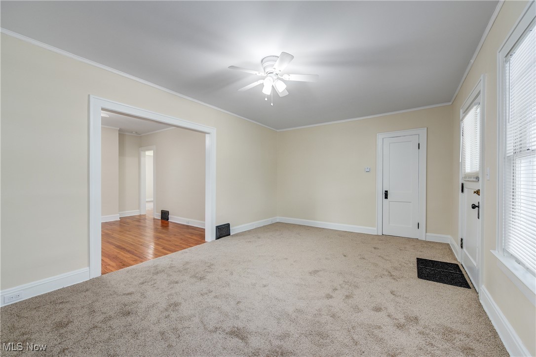 2085 Chesterland Avenue Lakewood OH 44107