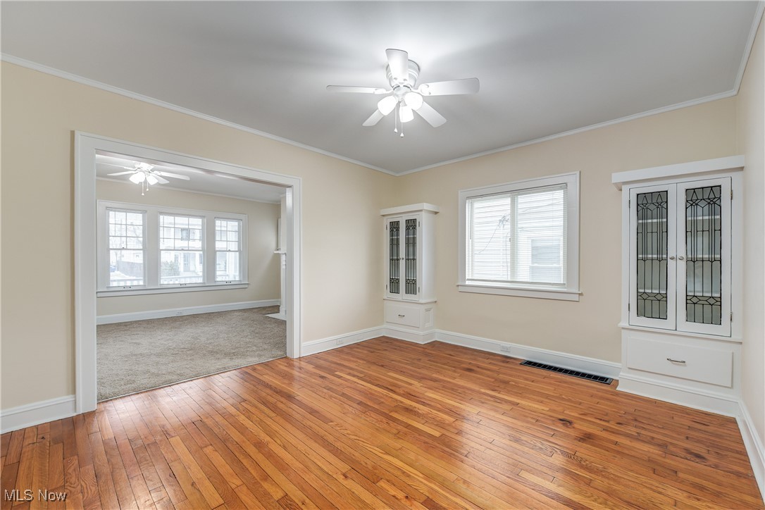 2085 Chesterland Avenue Lakewood OH 44107