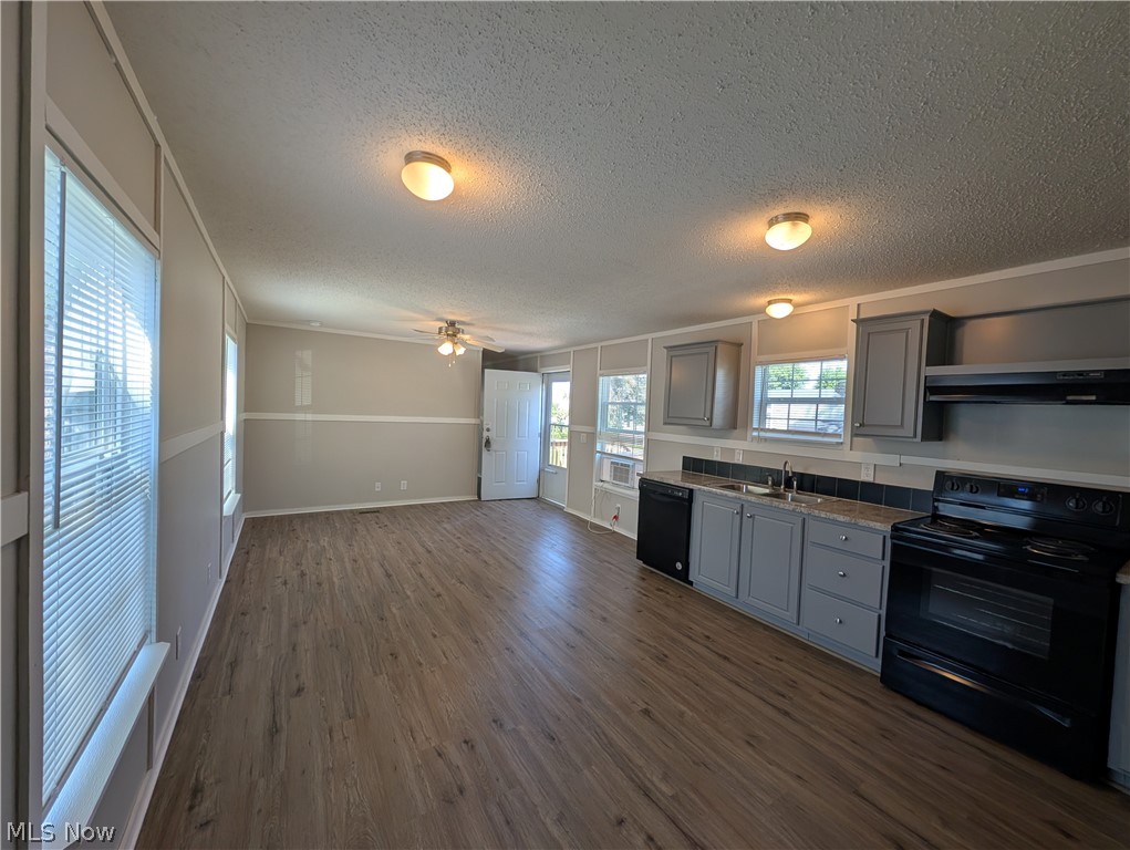 215 Cedar Brook Drive Elyria OH 44035