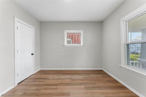 4512 Oak Park Avenue Cleveland OH 44109