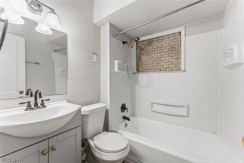 4512 Oak Park Avenue Cleveland OH 44109