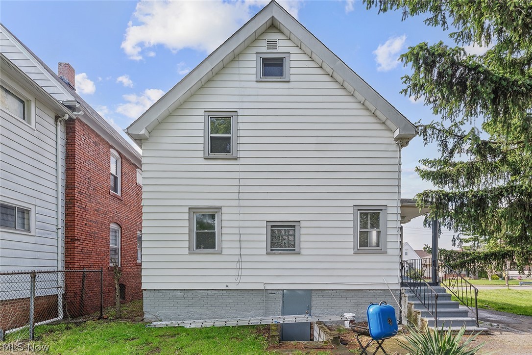 4512 Oak Park Avenue Cleveland OH 44109