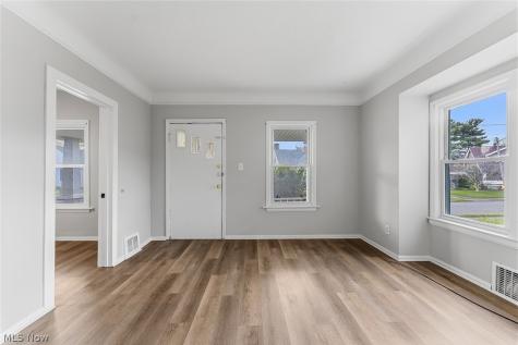 4512 Oak Park Avenue Cleveland OH 44109