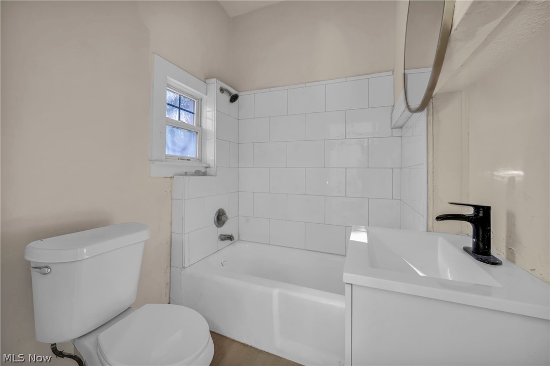 2049 W 85th Street Cleveland OH 44102