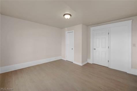 2049 W 85th Street Cleveland OH 44102