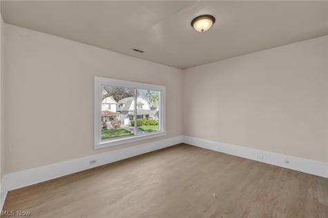 2049 W 85th Street Cleveland OH 44102