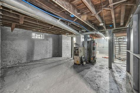 2049 W 85th Street Cleveland OH 44102