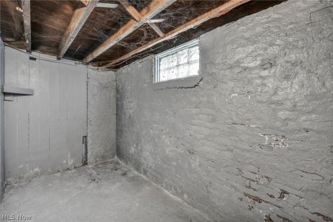 2049 W 85th Street Cleveland OH 44102