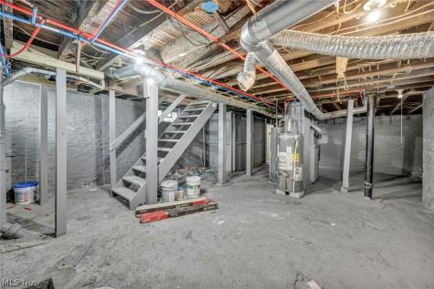 2049 W 85th Street Cleveland OH 44102