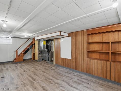 329 Pierce Avenue Cuyahoga Falls OH 44221