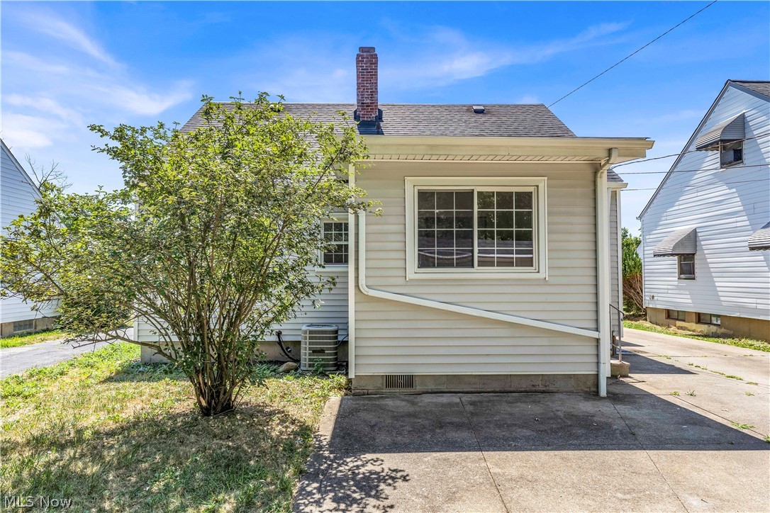 13305 Shady Oak Boulevard Garfield Heights OH 44125