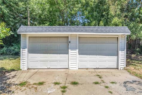 13305 Shady Oak Boulevard Garfield Heights OH 44125