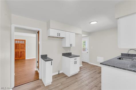 13305 Shady Oak Boulevard Garfield Heights OH 44125
