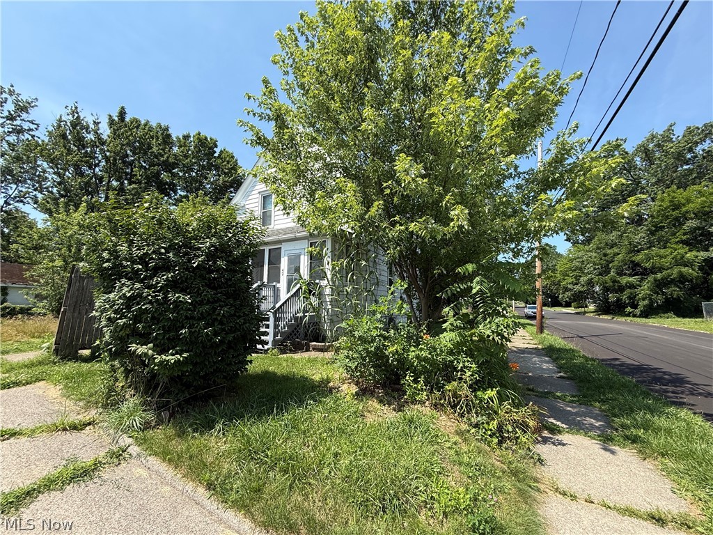 42 Paris Avenue Akron OH 44301