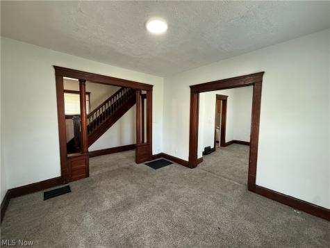 42 Paris Avenue Akron OH 44301