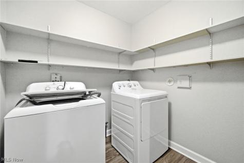1097 Oak Tree Road Akron OH 44320