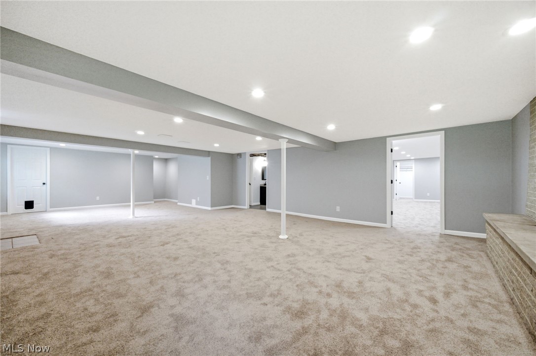 1097 Oak Tree Road Akron OH 44320