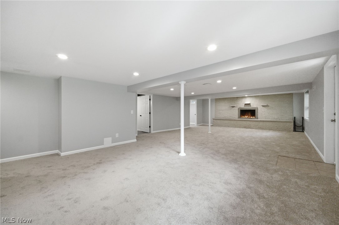 1097 Oak Tree Road Akron OH 44320