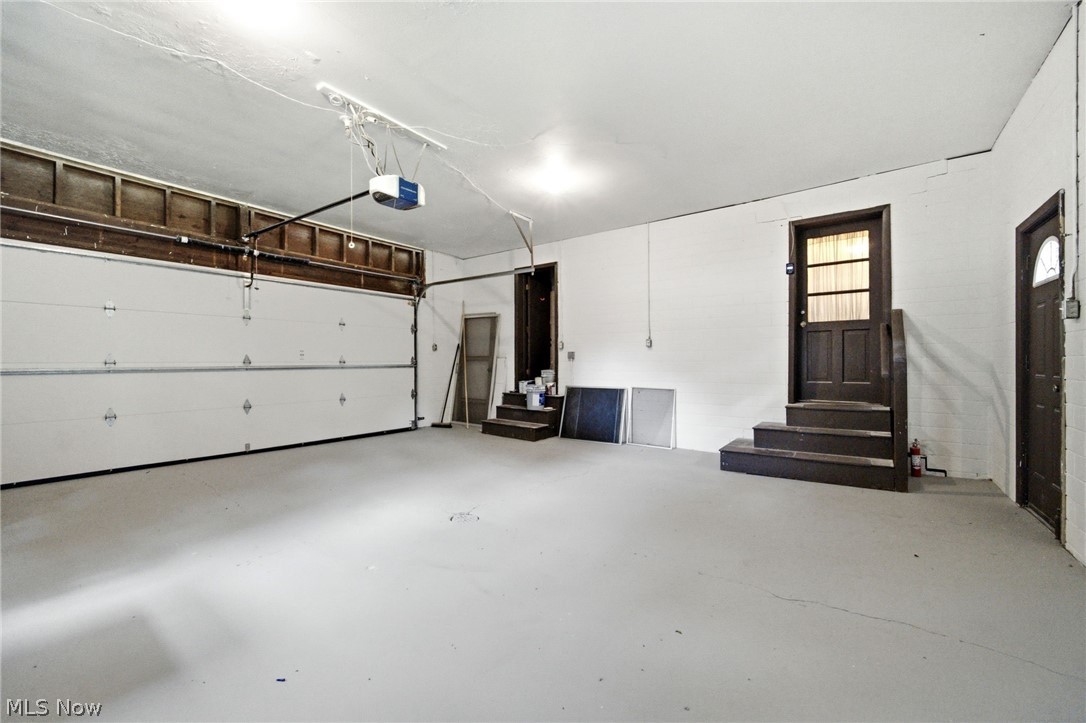 1097 Oak Tree Road Akron OH 44320