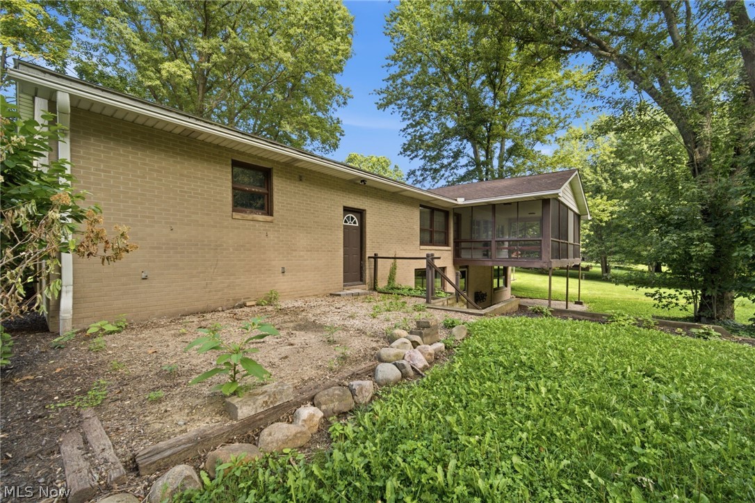 1097 Oak Tree Road Akron OH 44320