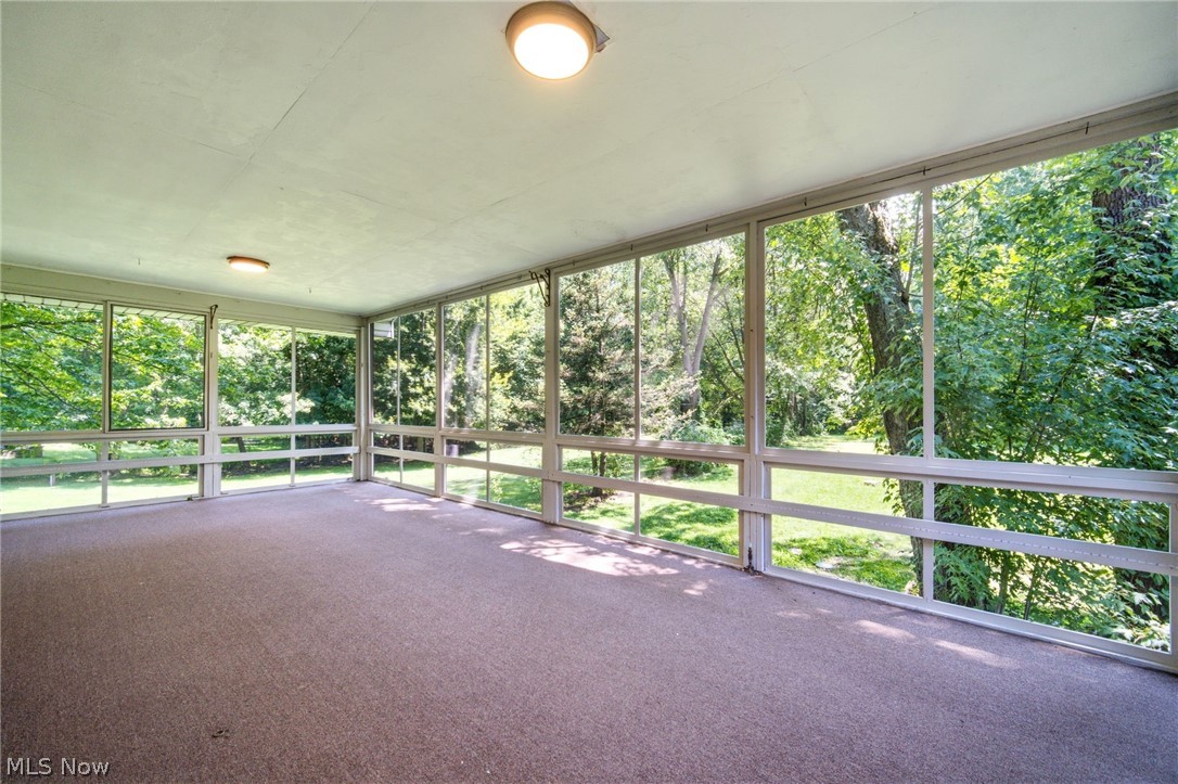 1097 Oak Tree Road Akron OH 44320